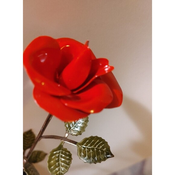 1977 MANN Red Rose Brass Bud Vase Metal Art Flower and Vase Vintage Metalwork - Picture 9 of 12